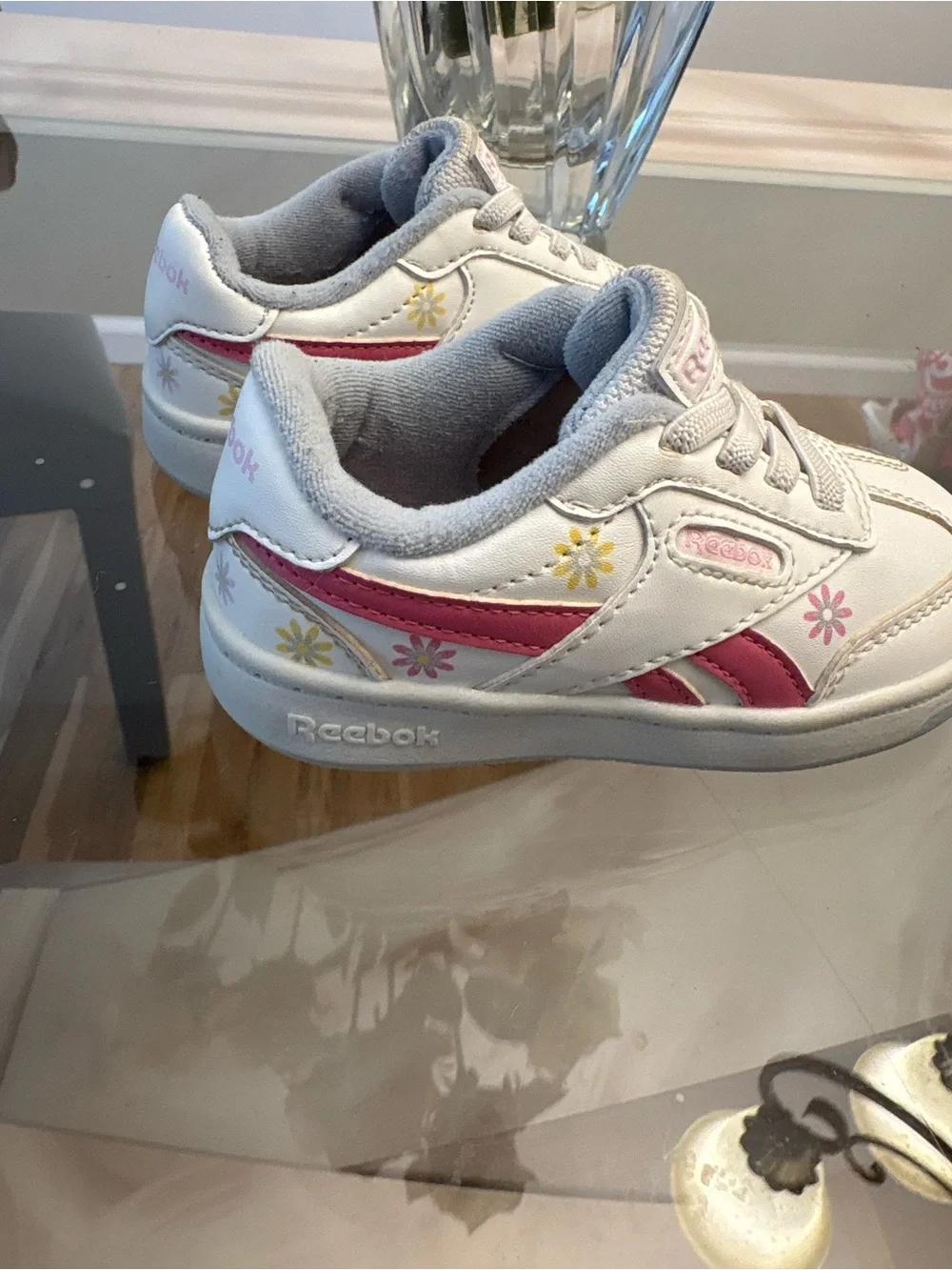 Reebok Kids White and Pink Athletic Shoes size 6K